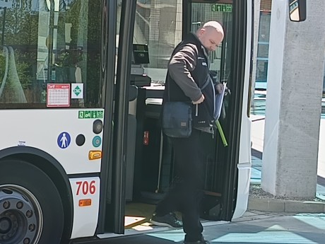 Roman hleda klíče