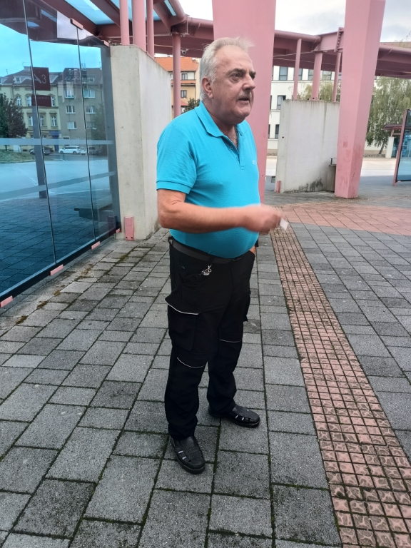 Zradil vlajku